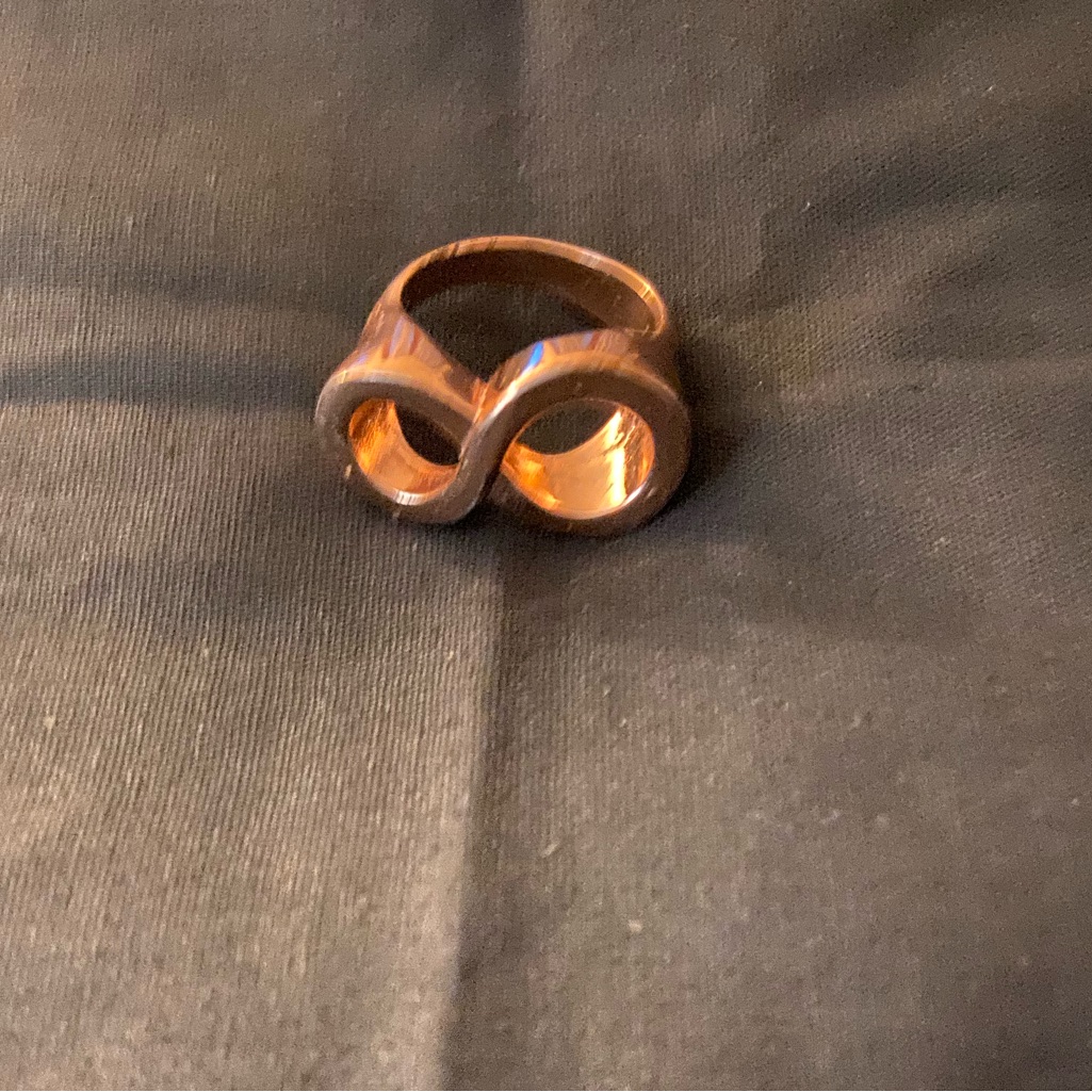 8 Shaped Ring